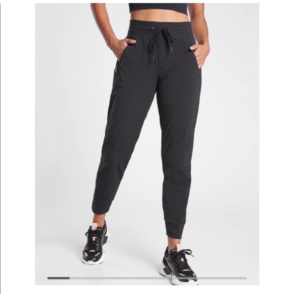 Athleta Trekkie North Jogger Sz 2 TALL EXCELLENT CONDITION